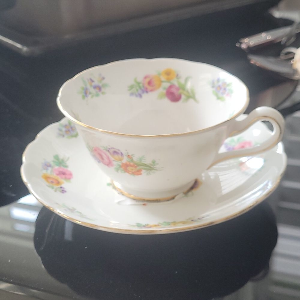 grosvenor Bone China Jackson & Gosling Flowers Tea Cup & Saucer